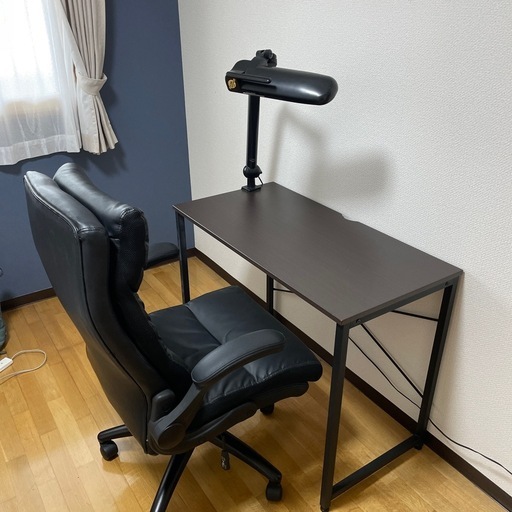 受付終了　
リモートワーク用、机、椅子、照明