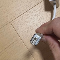 Mini DisplayPort の変換アダプターの画像