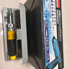 makita充電式ペンインパクトドライバーの画像
