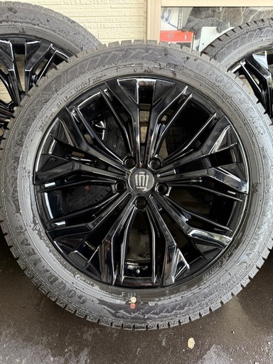 トヨタ 新型クラウン系　純正19インチアルミホイールとスタッドレスセット  黒塗装品 