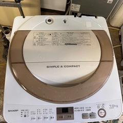 0961  17年洗濯機7kg(配送、設置)無料！❗️の画像