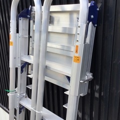 【店頭引取限定】【中古】【現状販売】pica トラック昇降ステップ　DXF-18TE  33,000円(税込)の画像