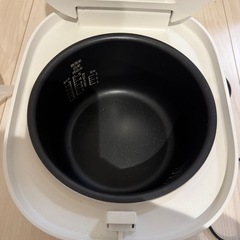 YAMZEN  山善　炊飯器5.5合の画像