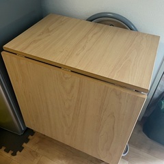 引き出し付き机・イスの画像