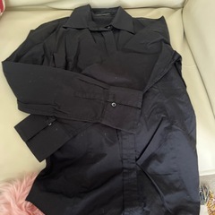 取引中黒　ブラウスの画像