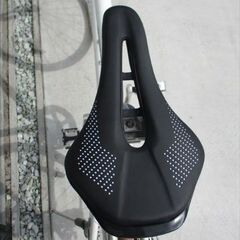 E537★　16800円★整備済み スポーツ中古自転車　アサヒ 【クロスバイク　白　51㎝　】の画像