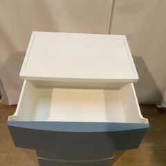 No.142　チェスト　衣類収納　タンス　５段　サンドブルー（豊橋市収集業務課リユース家具）の画像