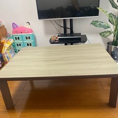 こたつテーブルの画像