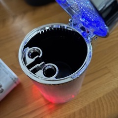 ゴミ箱&灰皿&USBコンセントの画像