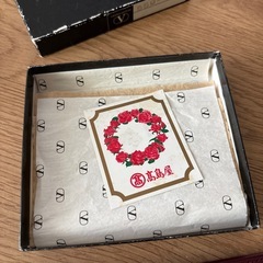 ヴァレンティノガラヴァニ  カードケース の画像