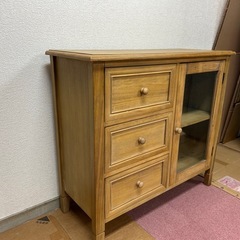 アンティーク調チェストの画像
