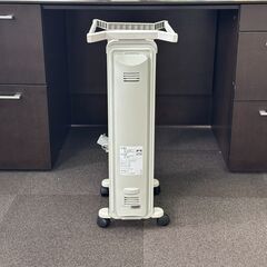 店頭引き渡し 中古 デロンギ オイルヒーター H770812EFSN トップハンガー セット 動作確認済みの画像