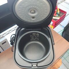 炊飯器 21年製の画像