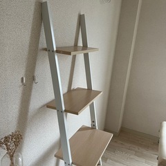 【急募 】美品 壁立てかけ棚の画像