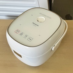 【超美品‼️】パナソニック 2021年製 3.5合炊きIH炊飯器 炊飯ジャー 備長炭釜 ガラスパネル ホワイト♪の画像