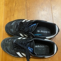 adidas Samba 黒、白の画像