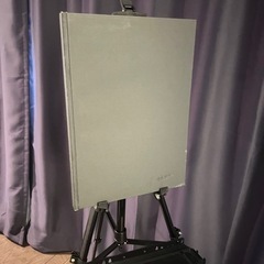 金属製イーゼルの画像