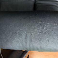 ニトリ 傷･汚れに強い合成皮革 3人掛け 電動合皮テーブル付きリクライニングソファ（Nビリーバ 抗ウイルスNシールド）の画像
