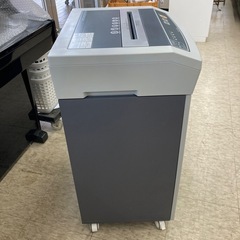 【ジモティー割引で最大15％OFF⭐️】アイリスオーヤマ OF318 オフィスシュレッダー の画像