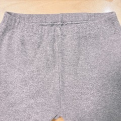 100cm ユニクロ　リブレギンス　10分丈　グレーの画像