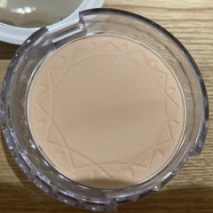 セザンヌ　UVクリアフェイスパウダー　中古の画像