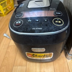 炊飯器の画像