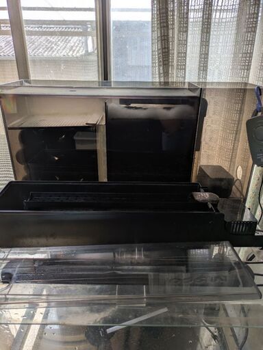 中古アクリル水槽（60㎝)