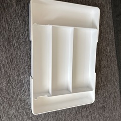 ニトリ 伸縮性カラトリーの画像