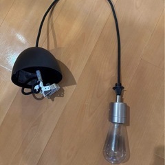 IKEAペンダントライト(電球付の画像