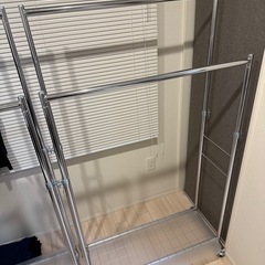 ハンガーラックの画像