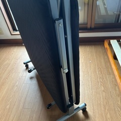アイリスオーヤマ　折りたたみベッドの画像
