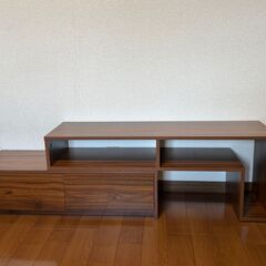 WLIVE テレビ台の画像
