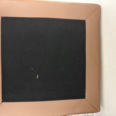 ソファーの足置きの画像