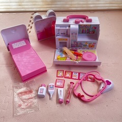 メルちゃん　　びょういんになっちゃう　うさぎさん　きゅうきゅうしゃ　おせわせっとお世話セットの画像