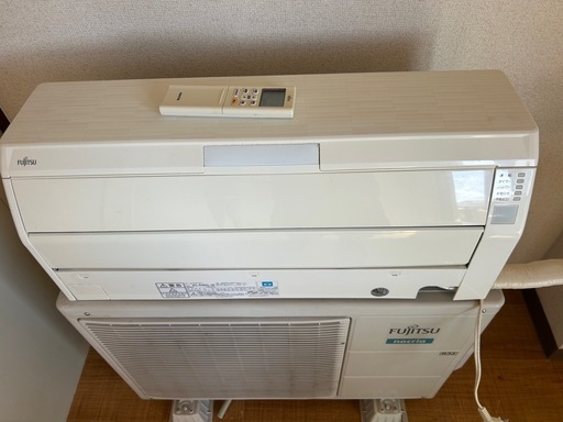 富士通100v4kw自動お掃除機能、お掃除ロボット付き