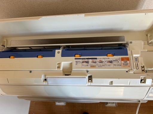 6217富士通100v4kw自動お掃除機能、お掃除ロボット付き