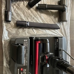  コードレス掃除機　シャープ　RACTIVE AIR の画像