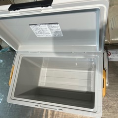 たっぷり入って使いやすい17Lサイズのクーラーボックスの画像