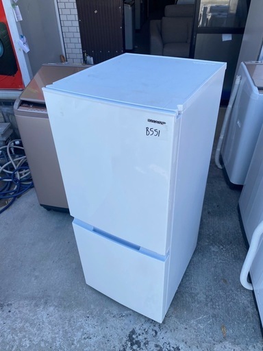 NO B551?福岡市内配送設置無料✨?シャープ SHARP 冷蔵庫(幅49.5cm) 152L つけかえどっちもドア 2ドア ホワイ