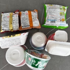 カップ麺・インスタントラーメン9個セット★麺づくり、緑のたぬき、レトルトごはんの画像