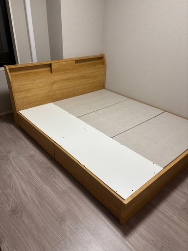 クイーんベット　フレーム　ニトリ