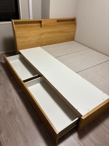 クイーんベット　フレーム　ニトリ