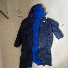 adidasの画像