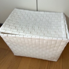 収納カゴ３つまとめての画像