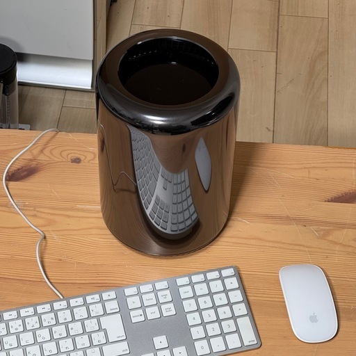 Apple Mac Pro Late 2013｜E5 3.5GHz 6コア（TB 3.9）｜メモリ32GB｜SSD 512GB｜FirePro D700｜正常動作｜付属品あり