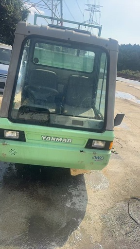 ヤンマー 4WD運搬機 HFG185RPキャビン ダンプ 運搬車