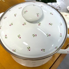 エジリー　ホーロー鍋の画像
