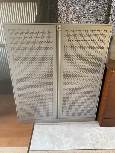 美品2台あり オフィスキャビネット・