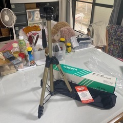 写真、ビデオ共用三脚の画像
