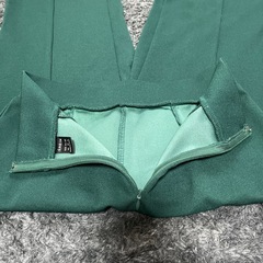 SHEIN ダークグリーンハイウエストフレアパンツの画像